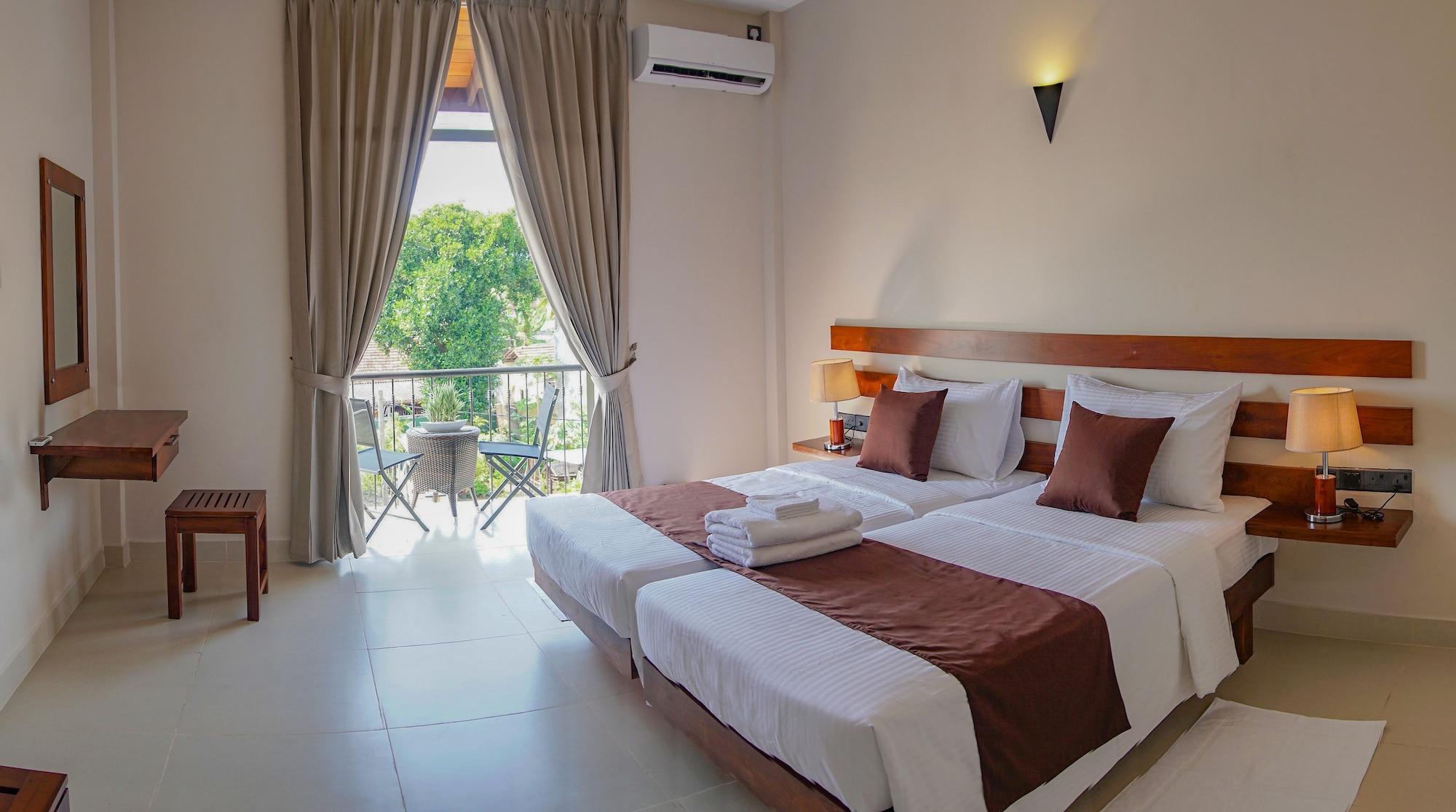Hive 68 - Hotel And Resorts Negombo Extérieur photo