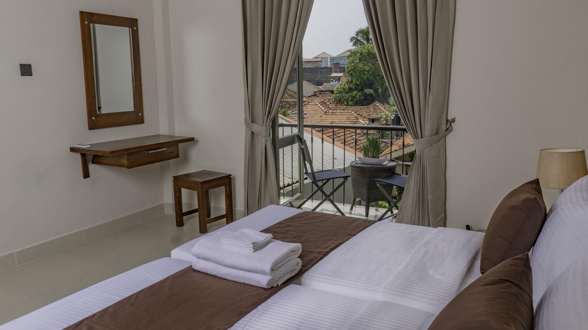 Hive 68 - Hotel And Resorts Negombo Extérieur photo