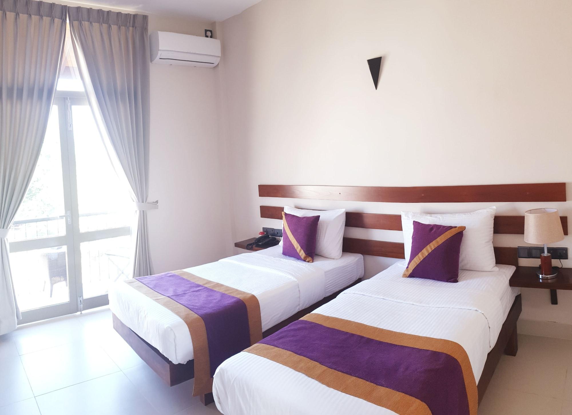 Hive 68 - Hotel And Resorts Negombo Extérieur photo