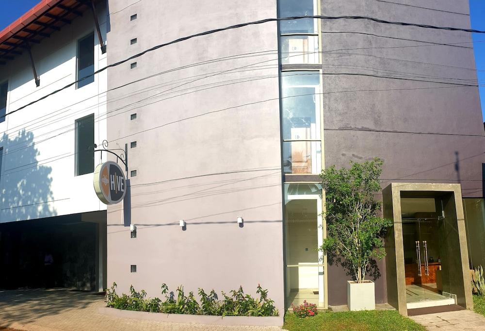 Hive 68 - Hotel And Resorts Negombo Extérieur photo