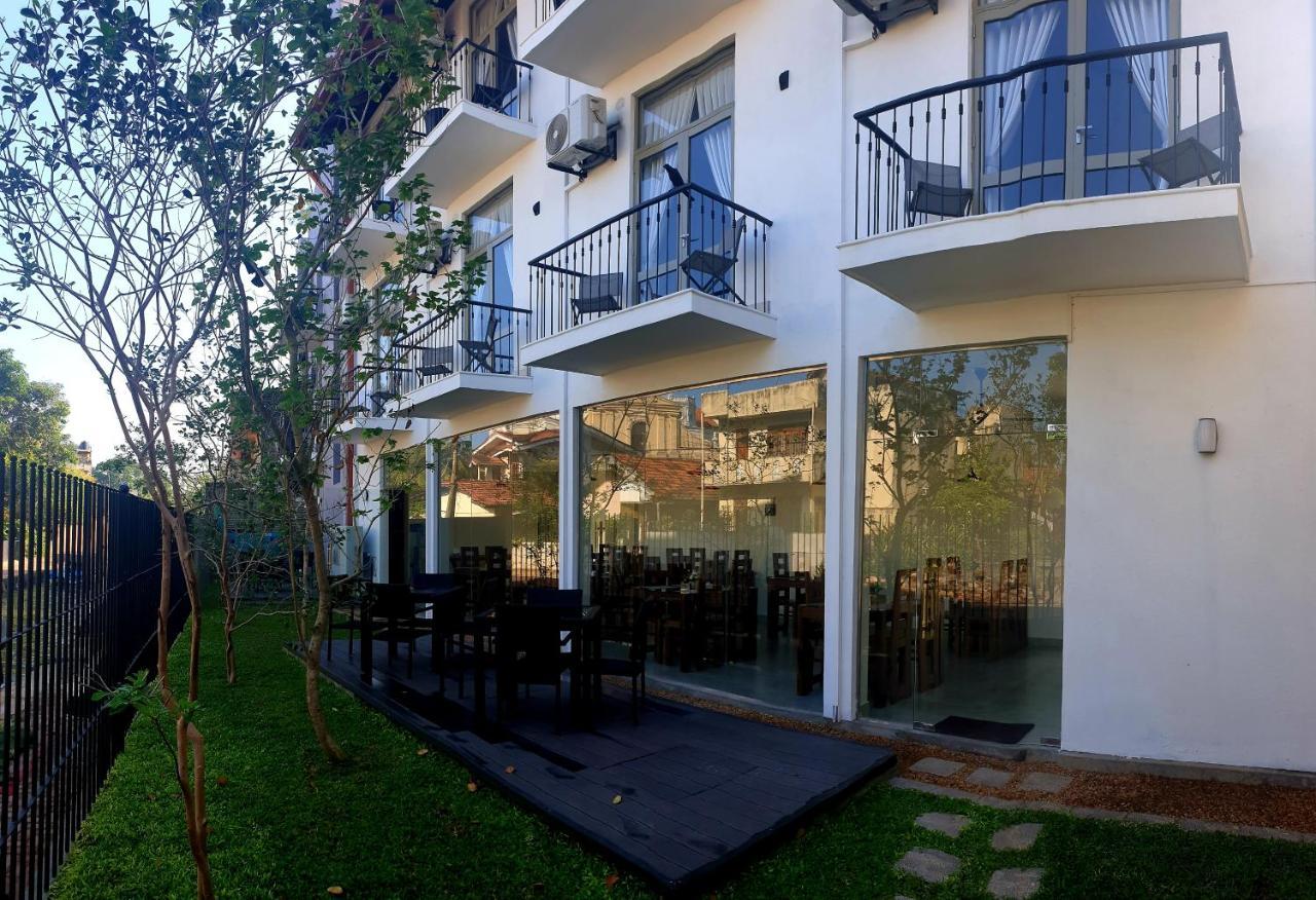 Hive 68 - Hotel And Resorts Negombo Extérieur photo