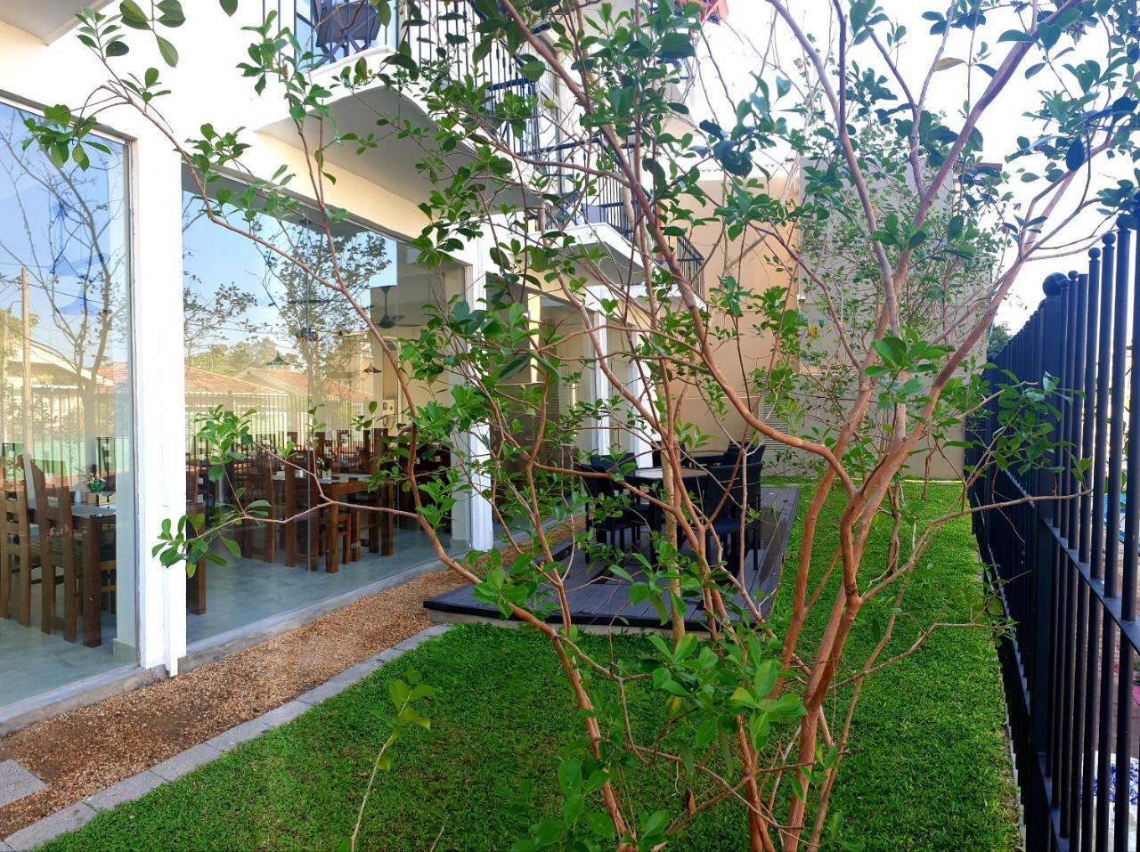 Hive 68 - Hotel And Resorts Negombo Extérieur photo