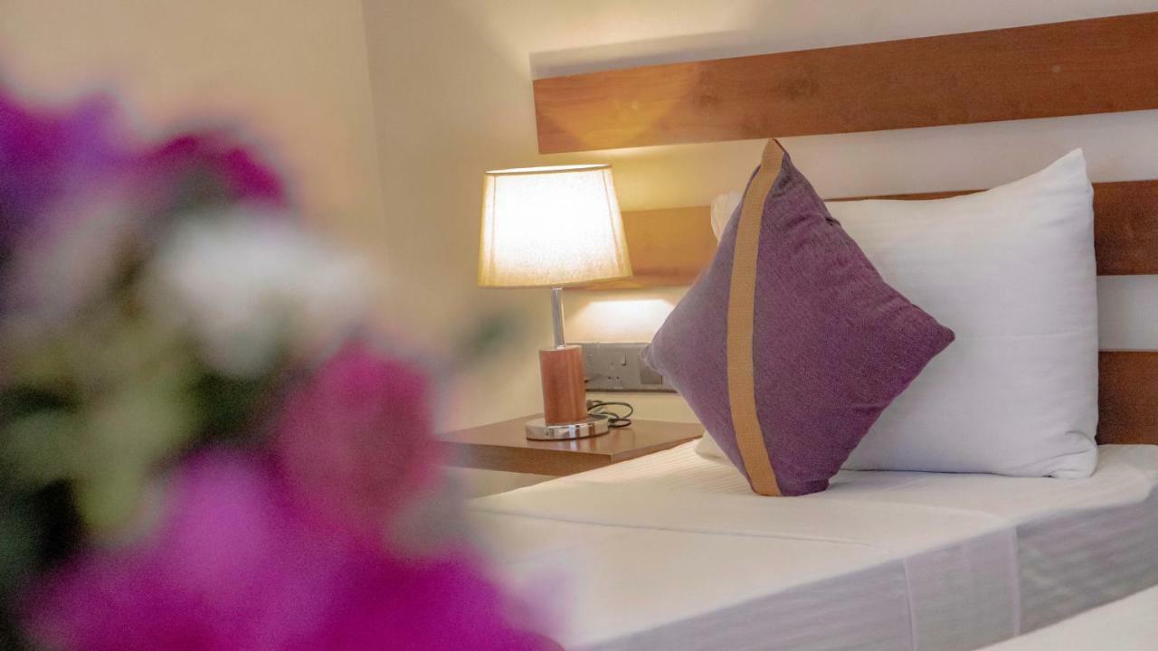 Hive 68 - Hotel And Resorts Negombo Extérieur photo